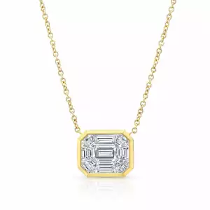 Gold 18k Pendant , with Unique Diamond